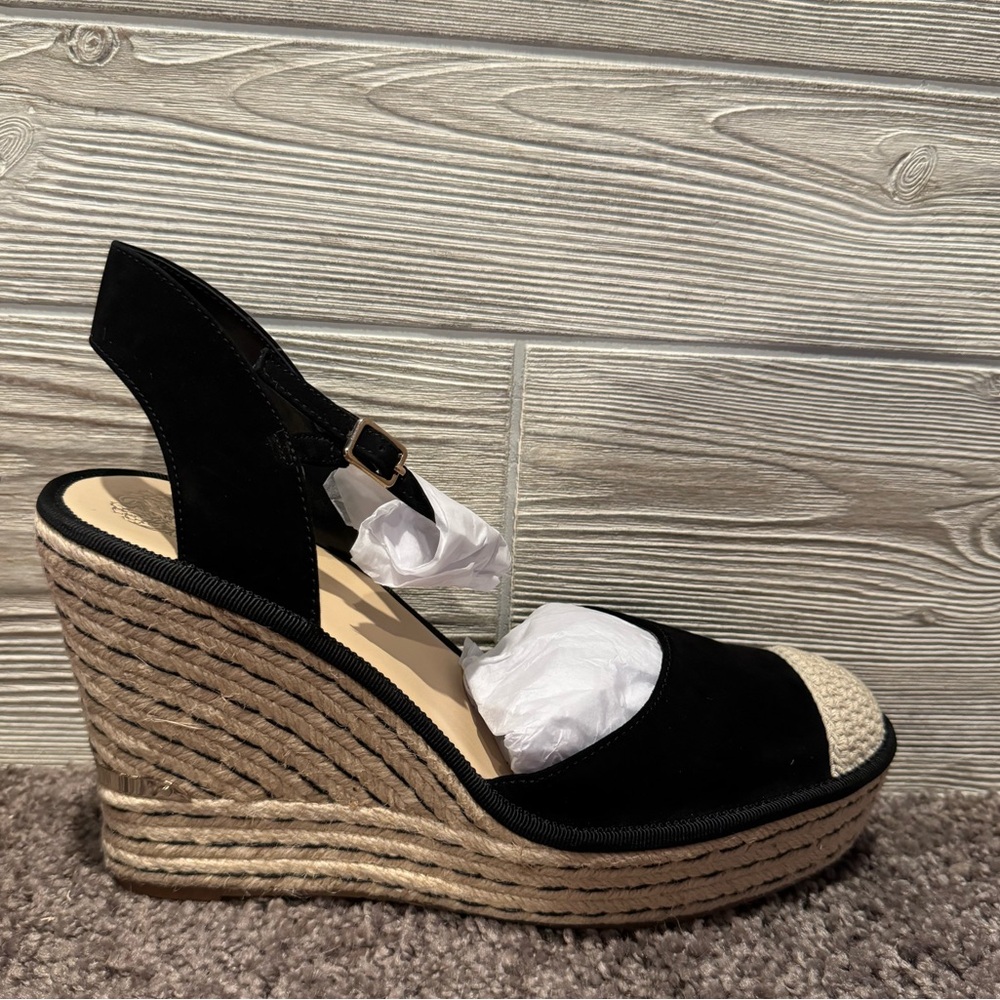 NWT Vince Camuto Black True Suede Wedges